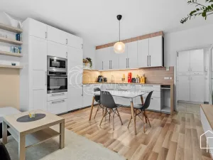 Prodej bytu 2+kk, Praha - Uhříněves, Oty Bubeníčka, 51 m2