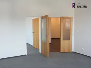 Pronájem kanceláře, Karlovy Vary, T. G. Masaryka, 133 m2