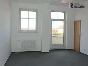 Pronájem kanceláře, Karlovy Vary, T. G. Masaryka, 133 m2