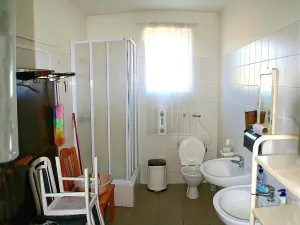 Pronájem skladu, Chýně, Hlavní, 810 m2