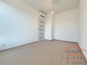 Prodej rodinného domu, Uhersko, 83 m2