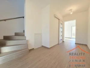 Prodej rodinného domu, Uhersko, 83 m2