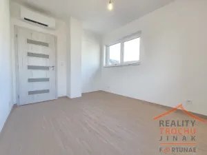 Prodej rodinného domu, Uhersko, 84 m2