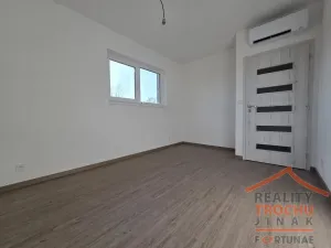 Prodej rodinného domu, Uhersko, 84 m2