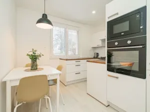 Pronájem bytu 3+1, Praha - Vokovice, Arabská, 70 m2