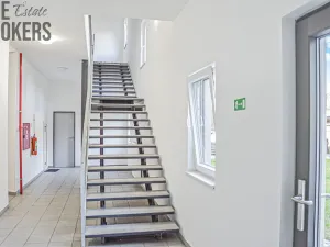 Pronájem bytu 1+kk, Chýnice, Karlštejnská, 38 m2