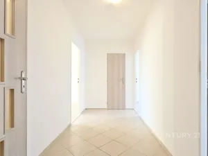 Pronájem bytu 3+1, Most, Česká, 62 m2