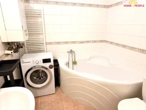 Pronájem bytu 2+1, Praha - Žižkov, Biskupcova, 48 m2