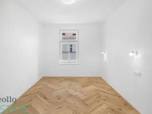 Prodej bytu 1+kk, Praha, Seifertova, 32 m2