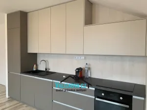 Pronájem bytu 2+kk, Kroměříž, 66 m2