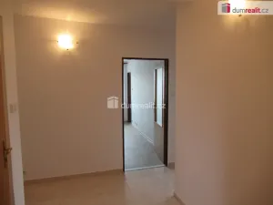 Pronájem bytu 2+1, Praha - Kobylisy, Ořechová, 65 m2