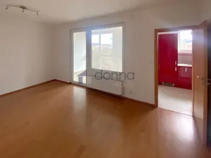 Pronájem bytu 2+1, Praha, Nademlejnská, 39 m2