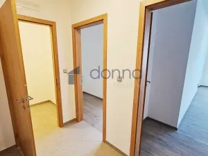 Pronájem bytu 2+kk, Praha, Stočesova, 57 m2