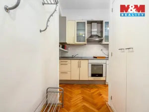 Pronájem bytu 2+kk, Praha - Holešovice, Ortenovo náměstí, 56 m2