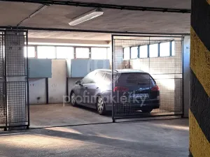 Pronájem garáže, Brno - Královo Pole, Herčíkova, 13 m2