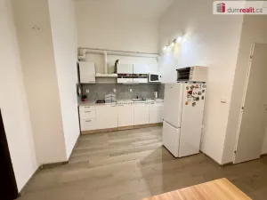 Pronájem bytu 1+1, Praha - Žižkov, Husitská, 42 m2