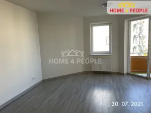 Pronájem bytu 2+kk, Velký Osek, U hřiště, 69 m2