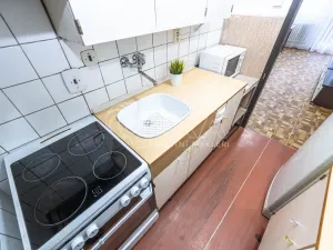 Pronájem bytu 2+kk, Praha - Kobylisy, Kaňkovského, 43 m2