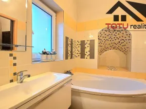 Prodej bytu 2+kk, Jaroměř, 65 m2