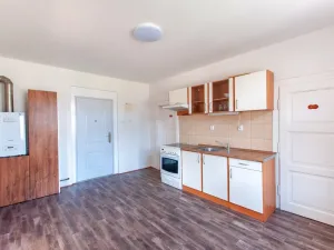 Pronájem bytu 3+1, Úpice, Na Veselce, 80 m2