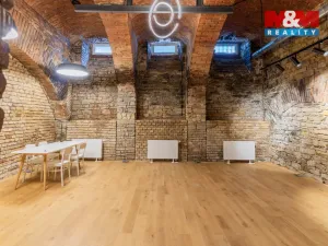 Prodej komerční nemovitosti, Kroměříž, Tovačovského, 43 m2