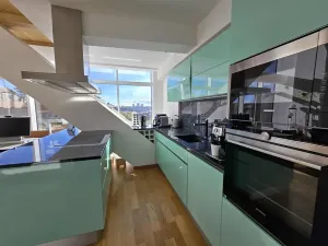 Pronájem atypického bytu, Praha - Smíchov, Kobrova, 182 m2