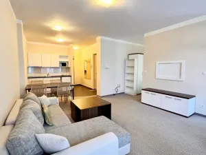 Pronájem bytu 1+1, Karlovy Vary, Divadelní, 30 m2