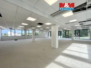 Pronájem obchodního prostoru, Brno - Lesná, Okružní, 274 m2