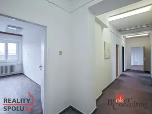 Pronájem kanceláře, Pardubice - Zelené Předměstí, V Ráji, 740 m2