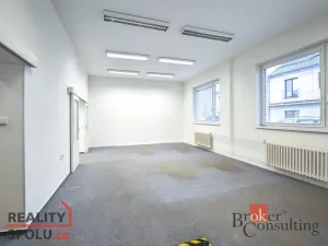 Pronájem kanceláře, Pardubice - Zelené Předměstí, V Ráji, 740 m2