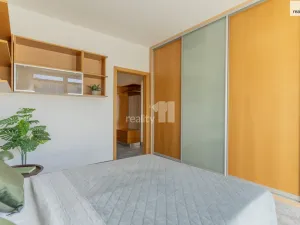 Prodej bytu 2+kk, Jesenice, Sluneční, 63 m2