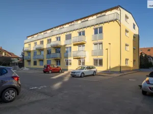 Prodej bytu 2+kk, Jesenice, Sluneční, 63 m2