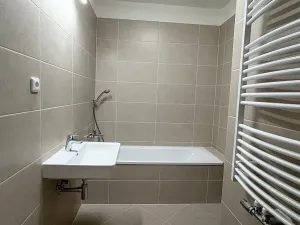 Pronájem bytu 2+kk, Praha, Čakovická, 55 m2