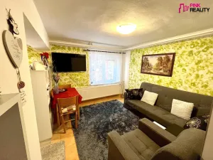 Prodej podílu 1/1 rodinného domu, Žichlínek, 93 m2