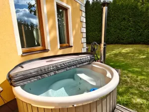 Prodej rodinného domu, Nová Role - Mezirolí, 310 m2