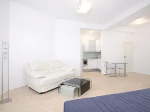 Pronájem bytu 1+kk, Praha - Libeň, Heydukova, 40 m2