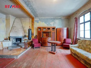 Prodej rodinného domu, Úterý, 677 m2