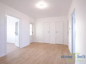 Prodej bytu 3+1, Praha - Stodůlky, U jezera, 82 m2