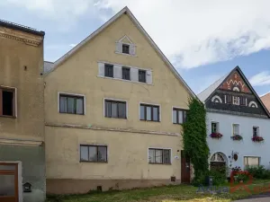 Prodej bytu 2+1, Teplá, Masarykovo náměstí, 146 m2