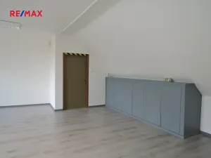 Pronájem výrobních prostor, Hostivice, Školská, 400 m2