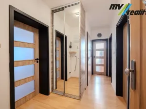 Prodej bytu 4+kk, Milovice, Kaštanová, 131 m2