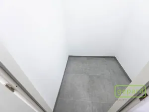 Pronájem bytu 1+kk, Praha, Danielova, 34 m2