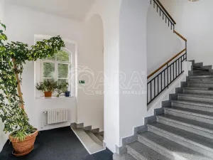 Pronájem kanceláře, Praha - Záběhlice, Za potokem, 270 m2