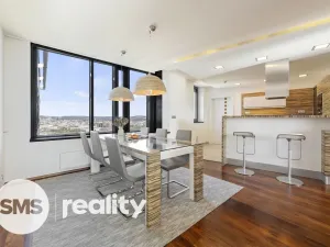 Pronájem atypického bytu, Brno - Štýřice, Pražákova, 332 m2