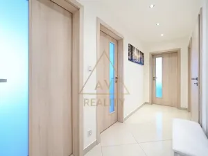 Pronájem bytu 3+kk, Praha - Žižkov, Olšanská, 86 m2