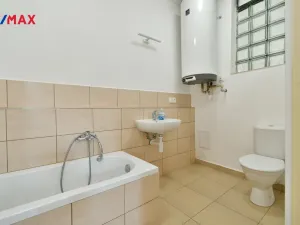 Pronájem bytu 3+1, Nová Paka, Masarykovo náměstí, 93 m2