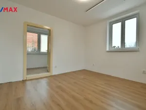 Pronájem bytu 3+1, Nová Paka, Masarykovo náměstí, 93 m2