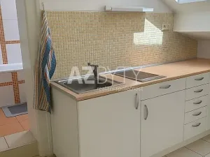 Prodej bytu 2+kk, Praha - Bubeneč, Jugoslávských partyzánů, 42 m2