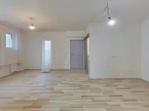 Prodej bytu 2+kk, Miroslav, Husova, 59 m2