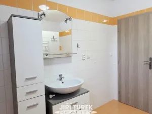 Pronájem bytu 2+kk, Praha - Kbely, Toužimská, 46 m2